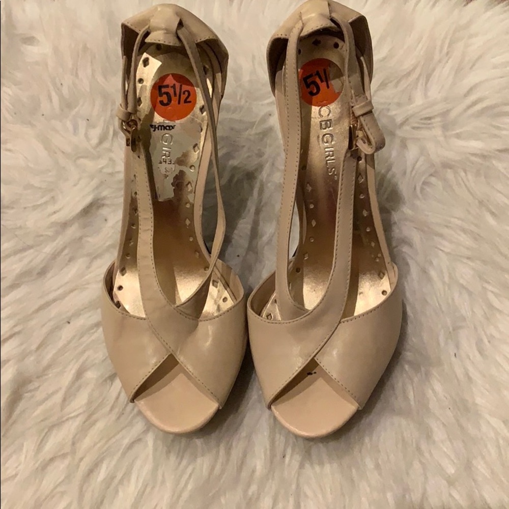 BCBG open toe heels. New without tags